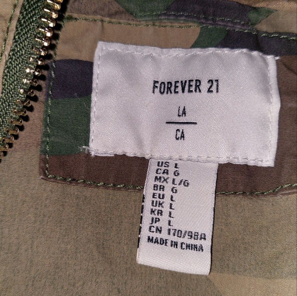 Forever 21 camp breaker - Picture 3 of 4
